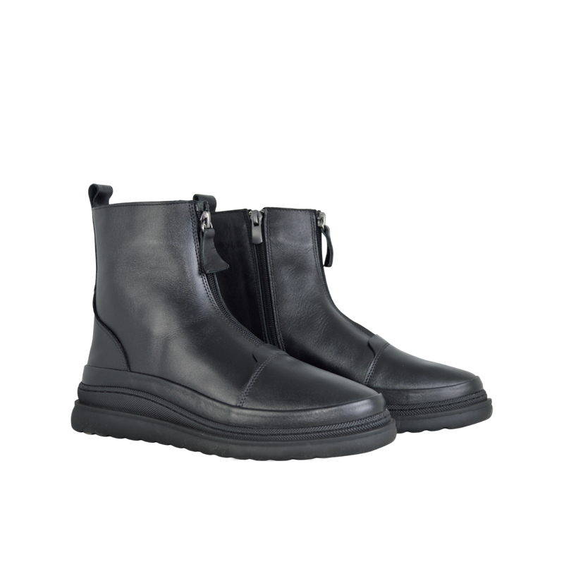 შუზი Molly Bessa