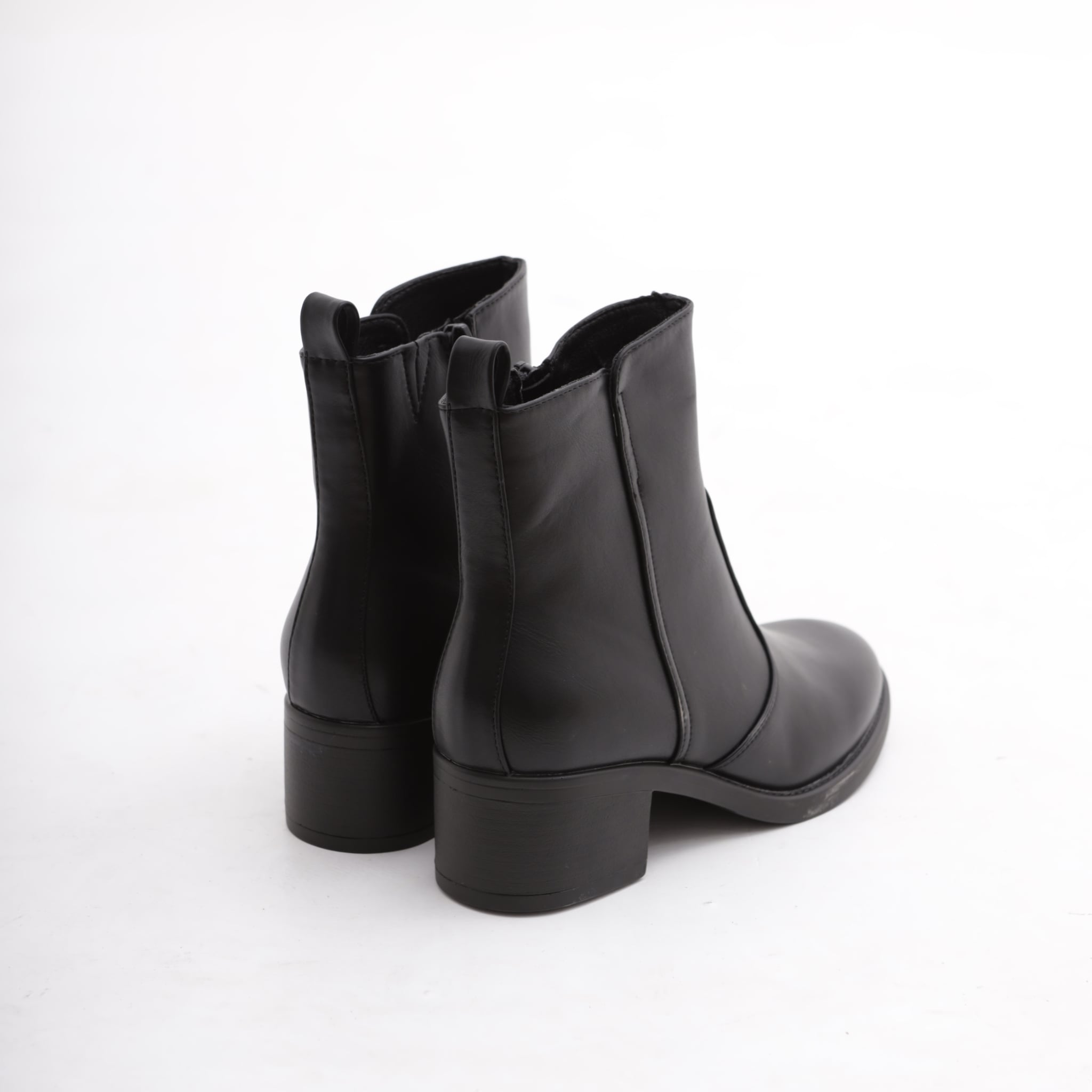 შუზი CRICHIC